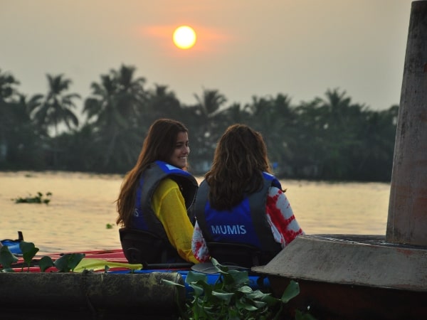 Alleppey sunrise kayaking