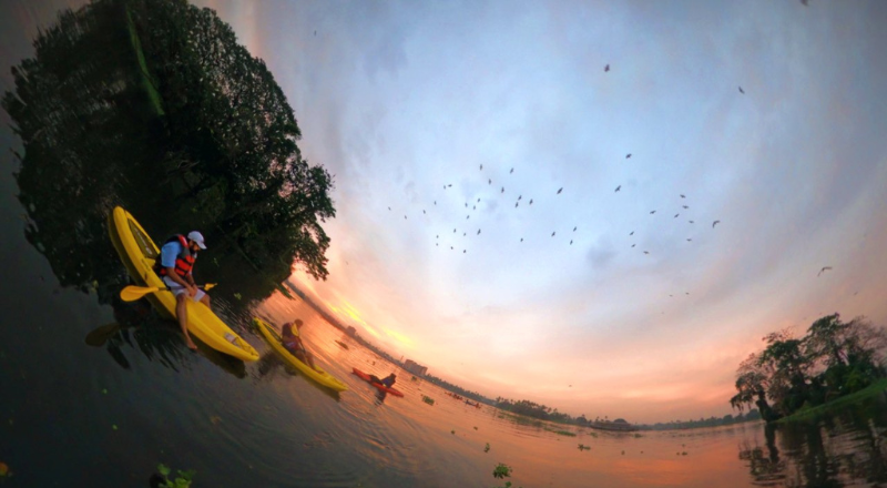 Sunrise Kayaking in Alleppey